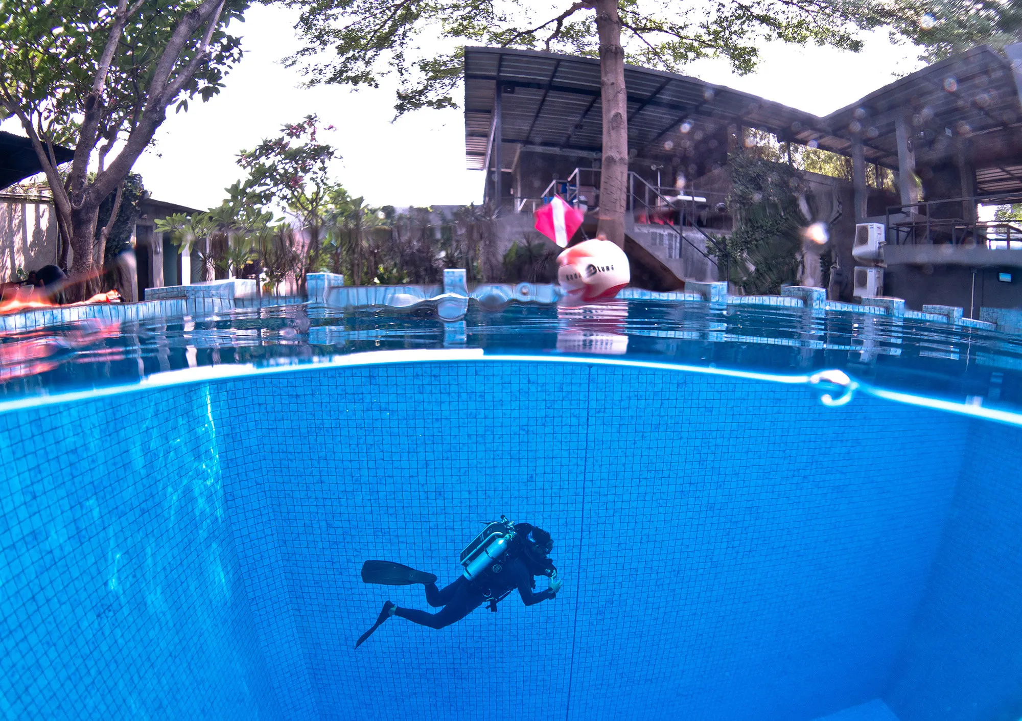 Bubbles Dive Center
